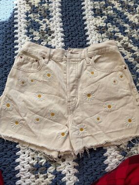 PacSun Cream Daisy Embroidered High-Rise Jean Shorts